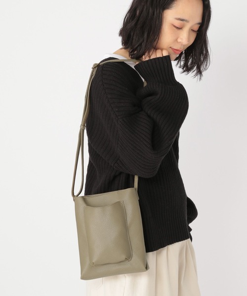studio CLIP（スタディオクリップ）の「らくらくワンマイルショルダー（ショルダーバッグ・レディース・ブラック/ブルー/アイボリー/カーキ・FREE）」の3枚目の写真