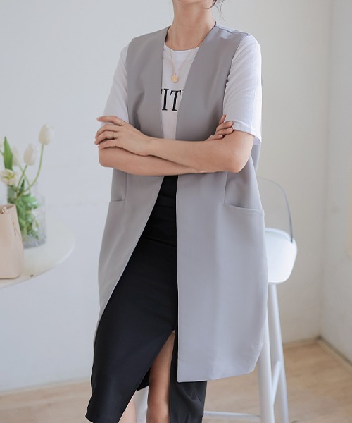 COCOMOMO(ココモモ)の「ジレベスト ロング ノーカラーベスト ポケット付き(ベスト・レディース・ブラック/グレー・M/S/L)」の14枚目の写真