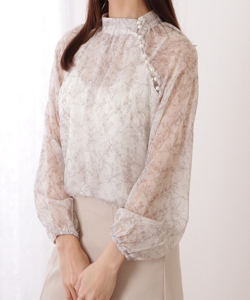 Lace Ladies(レースレディース)の「ボタニカル柄 プチハイネック パール ライン プルオーバー(シャツ/ブラウス・レディース・ホワイト・L/S/M/XL)」の4枚目の写真