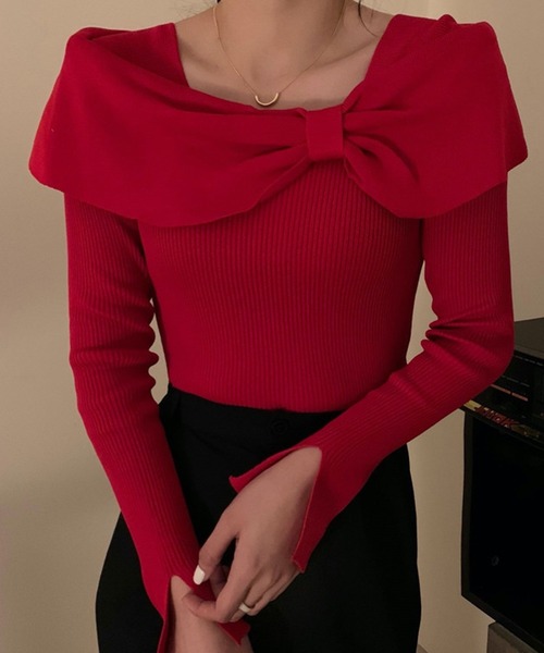 Nia（ニア）の「Nia(ニア)/デコルテリボン　リブニットトップス（ニット/セーター・レディース・レッド/アイボリー/ブラック・FREE）」の3枚目の写真