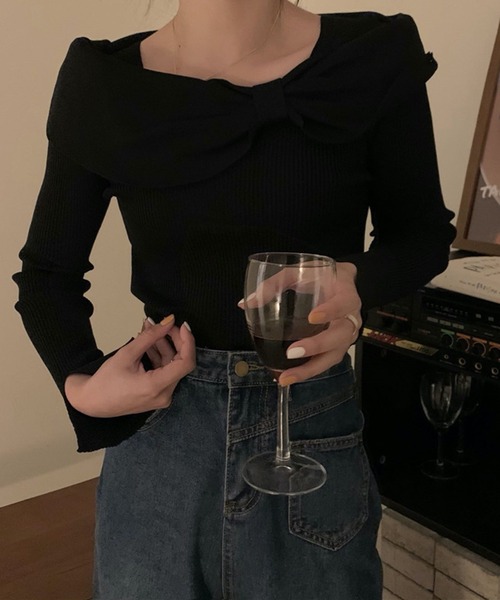 Nia（ニア）の「Nia(ニア)/デコルテリボン　リブニットトップス（ニット/セーター・レディース・レッド/アイボリー/ブラック・FREE）」の17枚目の写真