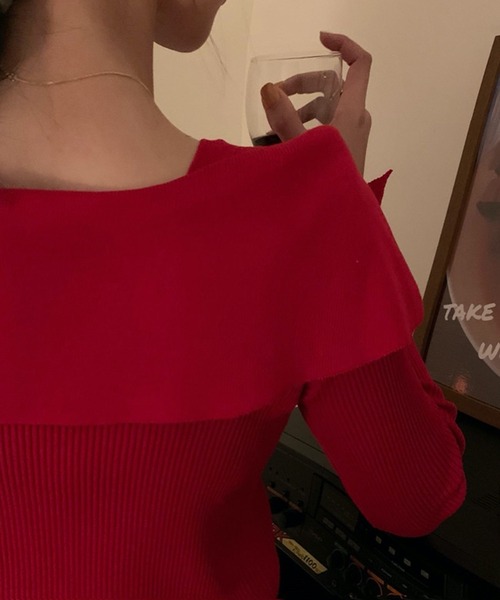 Nia（ニア）の「Nia(ニア)/デコルテリボン　リブニットトップス（ニット/セーター・レディース・レッド/アイボリー/ブラック・FREE）」の5枚目の写真