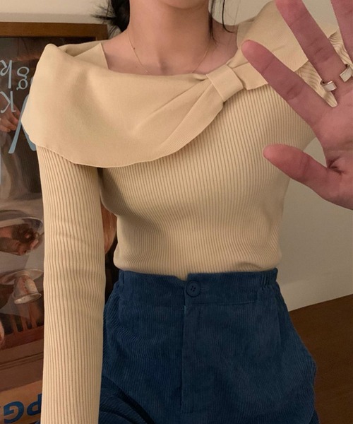 Nia（ニア）の「Nia(ニア)/デコルテリボン　リブニットトップス（ニット/セーター・レディース・レッド/アイボリー/ブラック・FREE）」の22枚目の写真