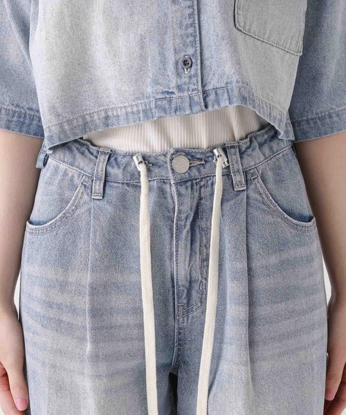 repipi armario（レピピ アルマリオ）の「【セットアップ対応】デニムスピンドルタックパンツ（デニムパンツ・キッズ・ブルー・LARGE/MEDIUM/SMALL）」の2枚目の写真