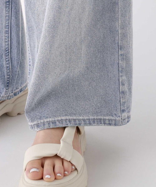 repipi armario（レピピ アルマリオ）の「【セットアップ対応】デニムスピンドルタックパンツ（デニムパンツ・キッズ・ブルー・LARGE/MEDIUM/SMALL）」の4枚目の写真