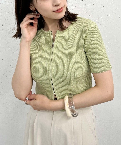 archives(アルシーヴ)の「Wzipハーフスリーブラメリブニット(ニット/セーター・レディース・ブルー/オフホワイト/ピンク/イエロー/オレンジ・MEDIUM)」の3枚目の写真