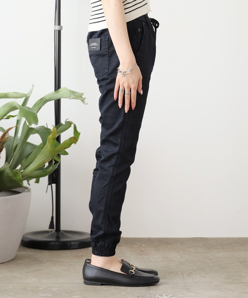 WHEIR Bobson（ウェアボブソン）の「BOBSON EJ/ボブソンイージェイ ニットコーティング５Pジョガー デニムパンツ（デニムパンツ・メンズ・ブルー/ダークブルー・S/M/L）」の9枚目の写真