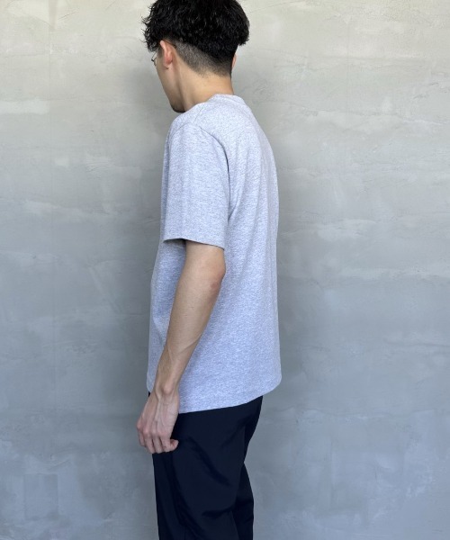 LACOSTE（ラコステ）の「[LACOSTE/ラコステ] ヘビーウェイト ロゴプリントＴシャツ（Tシャツ/カットソー・レディース・シルバー/ホワイト/ブラック/ネイビー・2/3/4）」の22枚目の写真