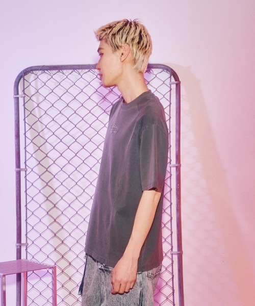 codegraphy(コードグラフィー)の「Pigment ARC Symbol Slit SHORT SLEEVE T-Shirt(Tシャツ/カットソー・メンズ・ダークグレー/ライトグレー・SMALL/LARGE/MEDIUM)」の16枚目の写真