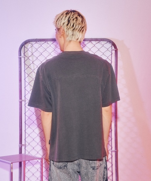 codegraphy(コードグラフィー)の「Pigment ARC Symbol Slit SHORT SLEEVE T-Shirt(Tシャツ/カットソー・メンズ・ダークグレー/ライトグレー・SMALL/LARGE/MEDIUM)」の18枚目の写真
