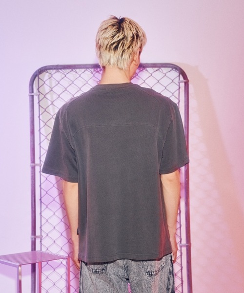 codegraphy(コードグラフィー)の「Pigment ARC Symbol Slit SHORT SLEEVE T-Shirt(Tシャツ/カットソー・メンズ・ダークグレー/ライトグレー・SMALL/LARGE/MEDIUM)」の19枚目の写真