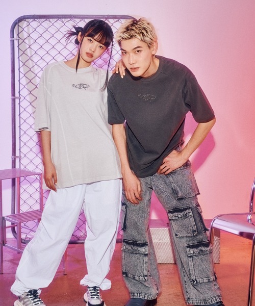 codegraphy(コードグラフィー)の「Pigment ARC Symbol Slit SHORT SLEEVE T-Shirt(Tシャツ/カットソー・メンズ・ダークグレー/ライトグレー・SMALL/LARGE/MEDIUM)」の7枚目の写真