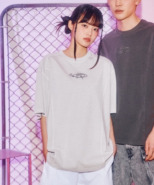 codegraphy(コードグラフィー)の「Pigment ARC Symbol Slit SHORT SLEEVE T-Shirt(Tシャツ/カットソー・メンズ・ダークグレー/ライトグレー・SMALL/LARGE/MEDIUM)」の5枚目の写真