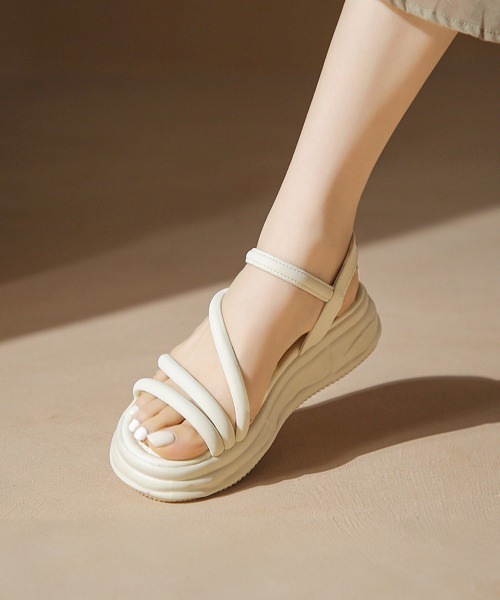 Miniministore(ミニミニストア)の「厚底サンダル ストラップ靴 夏 韓国風(サンダル・レディース・ブラック/アイボリー/クリーム・22.5cm/23.5cm/24.5cm/23.0cm/24.0cm/25.0cm)」の7枚目の写真