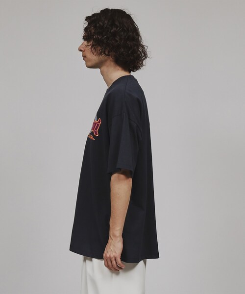 tk.TAKEO KIKUCHI(ティーケータケオキクチ)の「◆アップリケ半袖Tee(Tシャツ/カットソー・メンズ・オフホワイト/ブルー系その他/ブラック・02/04/03)」の5枚目の写真