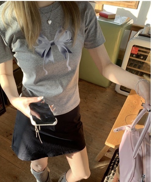 almo(アルモ)の「【LAMPOON】リボンプリントTシャツ(Tシャツ/カットソー・レディース・グレー/ホワイト/ブラック・FREE)」の15枚目の写真