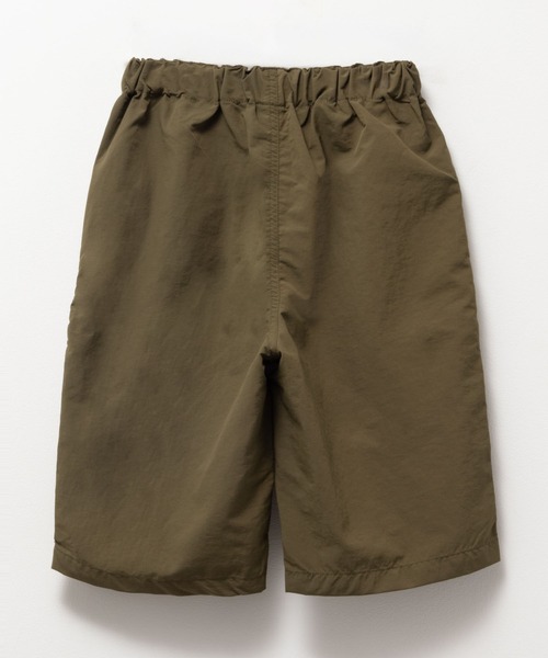 NAVY(ネイビー)の「NAVY 撥水ナイロン ショートパンツ(その他パンツ・キッズ・グリーン系その他/ベージュ/ブラック/カーキ/チャコールグレー・110/120/130/140/150/160)」の9枚目の写真