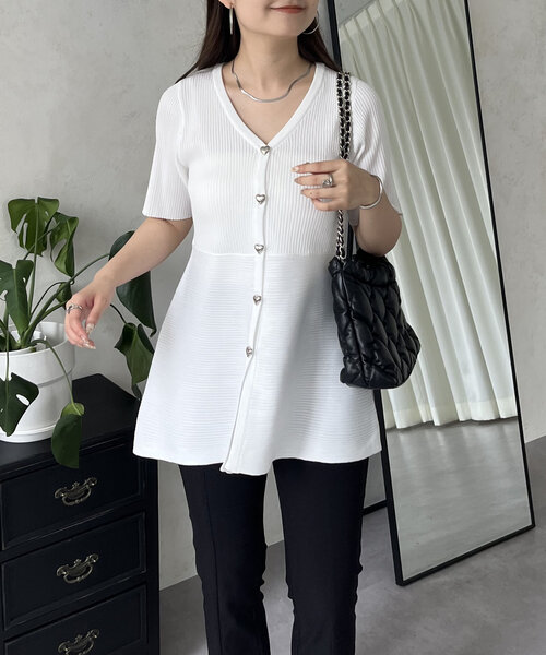 prose verse（プロズヴェール）の「ハートボタン半袖Vネックペプラムカーディガン（カーディガン/ボレロ・レディース・オフホワイト/ブラック・LARGE/MEDIUM）」の11枚目の写真