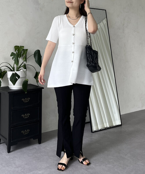 prose verse（プロズヴェール）の「ハートボタン半袖Vネックペプラムカーディガン（カーディガン/ボレロ・レディース・オフホワイト/ブラック・LARGE/MEDIUM）」の15枚目の写真