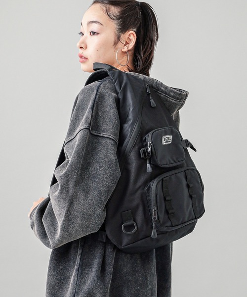 X-girl（エックスガール）の「SLING BAG（ボディバッグ/ウエスト