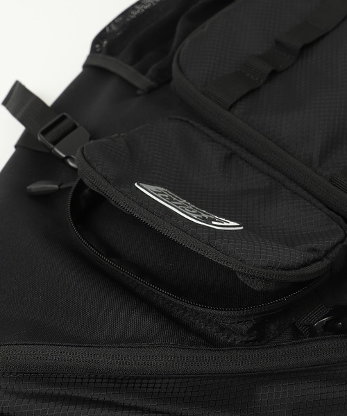 X-girl(エックスガール)の「SLING BAG(ボディバッグ/ウエストポーチ・レディース・グレー/ブラック・ONE SIZE)」の11枚目の写真