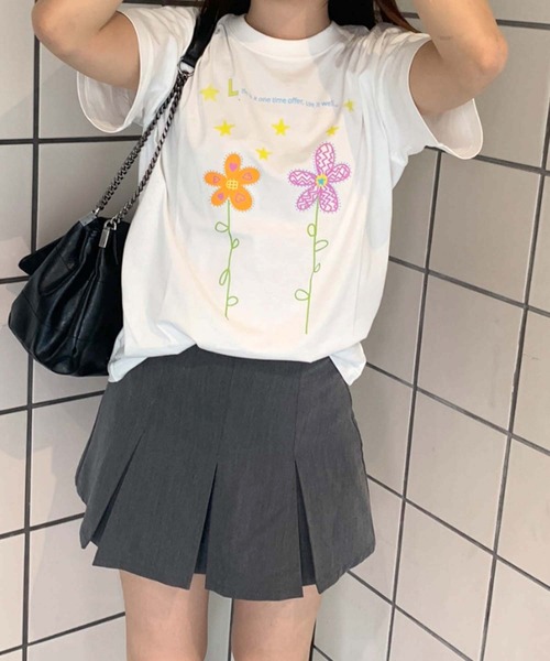 UNIT CHEST（ユニットチェスト）の「【UNIT CHEST】unique unisex T-shirt　OIF designer eggs コラボT フラワープリント by kawasaki honoka（Tシャツ/カットソー・メンズ・ホワイト・L/M/S）」の9枚目の写真