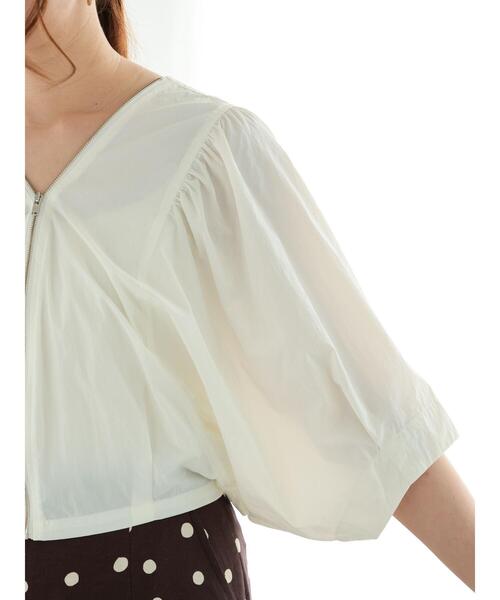 Te chichi（テチチ）の「前後2wayパフスリーブブルゾン（ブルゾン・レディース・ブラック/ベージュ/オフホワイト・F）」の18枚目の写真