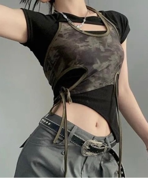 LADY LIKE（レディライク）の「カモフラ柄トップス付きデザインTシャツ2点セット（Tシャツ/カットソー・レディース・ブラック・M）」の5枚目の写真