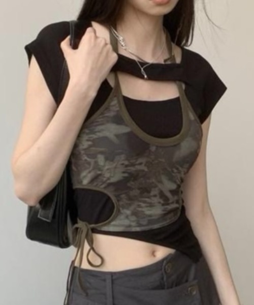 LADY LIKE（レディライク）の「カモフラ柄トップス付きデザインTシャツ2点セット（Tシャツ/カットソー・レディース・ブラック・M）」の4枚目の写真