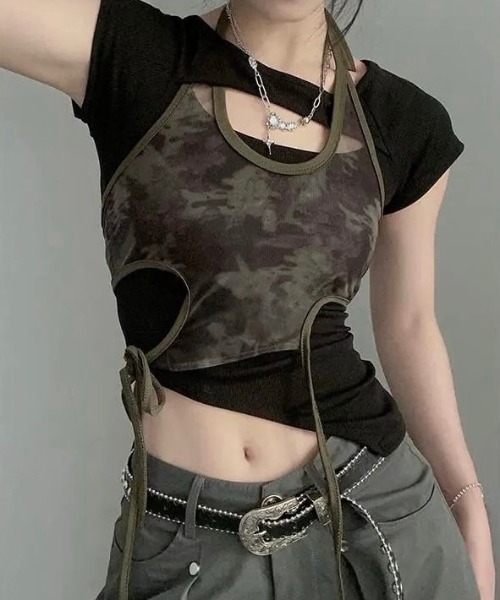 LADY LIKE（レディライク）の「カモフラ柄トップス付きデザインTシャツ2点セット（Tシャツ/カットソー・レディース・ブラック・M）」の7枚目の写真