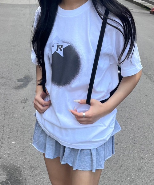fiere(フィエール)の「スターデザインTシャツ(Tシャツ/カットソー・レディース・ホワイト・M/L/S)」の2枚目の写真