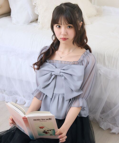 ems excite(エムズエキサイト)の「リボンペプラムBL(シャツ/ブラウス・レディース・ホワイト系その他/ライトグレー/ナチュラル・FREE)」の20枚目の写真