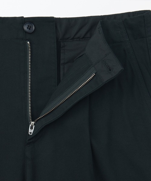 無印良品（ムジルシリョウヒン）の「婦人　ムラ糸　チノタックワイドパンツ　股下長め（チノパンツ・レディース・ダークグレー/ダークベージュ/ブラック/アイボリー・XL/L/M/S）」の18枚目の写真