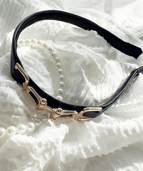 apres jour（アプレジュール）の「【apres jour×ARIAZ】ベルトカチューシャ（カチューシャ・レディース・ブラック・FREE）」の3枚目の写真