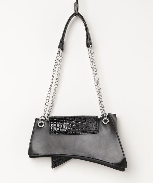 CELENA（セレナ）の「クロコ型押し アシンメトリーフラップ チェーンショルダーバッグ（ハンドバッグ・レディース・ホワイト/ブラック/ベージュ/ブラウン・F）」の5枚目の写真