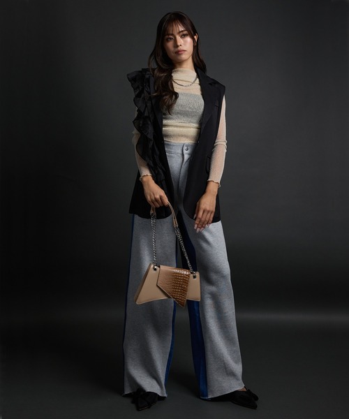 CELENA（セレナ）の「クロコ型押し アシンメトリーフラップ チェーンショルダーバッグ（ハンドバッグ・レディース・ホワイト/ブラック/ベージュ/ブラウン・F）」の12枚目の写真