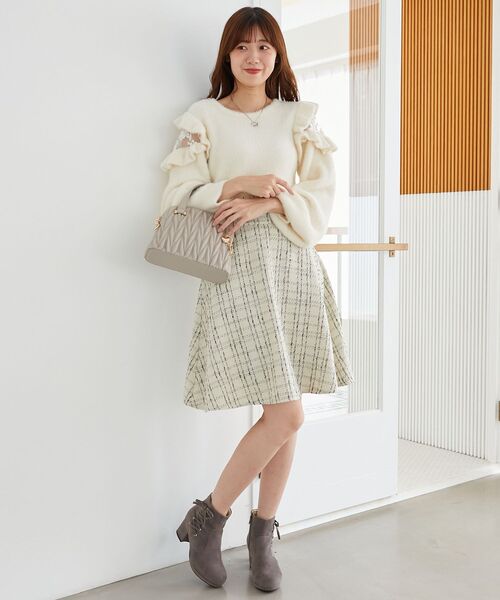 MAJESTIC LEGON(マジェスティックレゴン)の「Ladyフリルシャギーニット(ニット/セーター・レディース・ピンク/ライトグリーン/ライトグレー/アイボリー/ラベンダー・MEDIUM)」の10枚目の写真