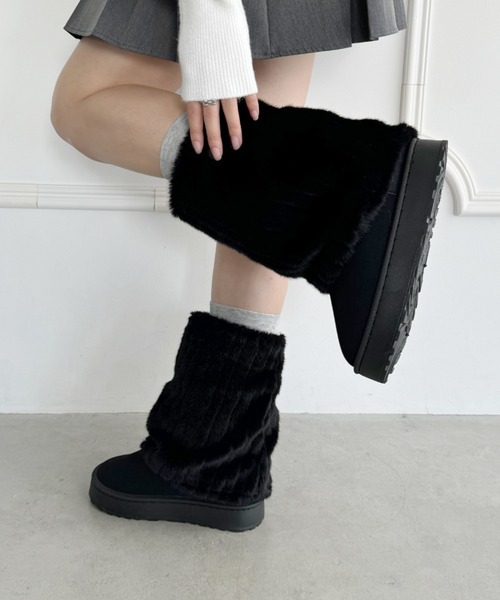 Loueme（ルエム）の「ファーレッグカバーロングムートンブーツ（ブーツ・レディース・ベージュ/キャメル/ブラック・23.5cm/24.5cm）」の7枚目の写真