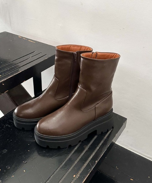 archives（アルシーヴ）の「厚底ショートブーツ（ブーツ・レディース・ブラウン/ブラック・MEDIUM/LARGE）」の3枚目の写真