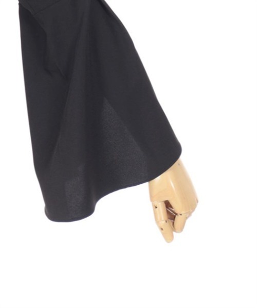 axes femme POETIQUE（アクシーズファムポエティック）の「クロスチャーム付長袖ブラウス（シャツ/ブラウス・レディース・ホワイト/ブラック/グレー・MEDIUM）」の13枚目の写真