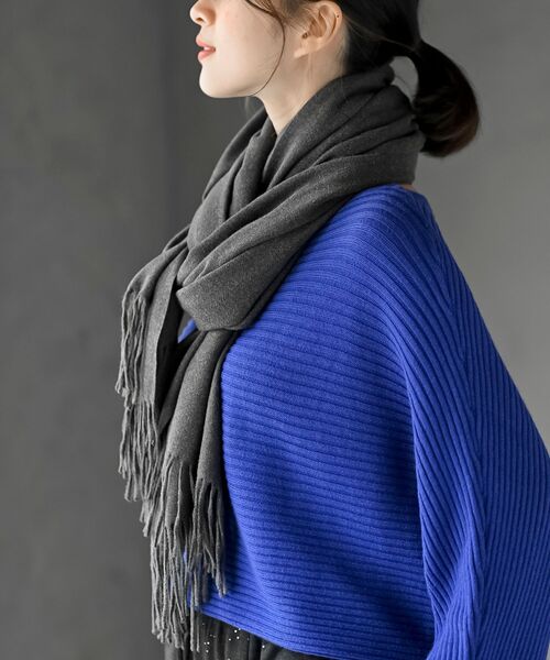 rps(アールピーエス)の「無地大判ストール(ストール/ショール・レディース・杢グレー/ブルー/イエロー系その他/アイボリー/グレー系その他/オレンジ/グリーン/ピンク/ライトグレー/ボルドー/ベージュ系その他/ブルーグリーン/ブラック/サックスブルー/ブラウン系その他/ベージュ系その他3/パープル・フリー)」の6枚目の写真