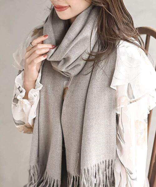 rps(アールピーエス)の「無地大判ストール(ストール/ショール・レディース・杢グレー/ブルー/イエロー系その他/アイボリー/グレー系その他/オレンジ/グリーン/ピンク/ライトグレー/ボルドー/ベージュ系その他/ブルーグリーン/ブラック/サックスブルー/ブラウン系その他/ベージュ系その他3/パープル・フリー)」の9枚目の写真