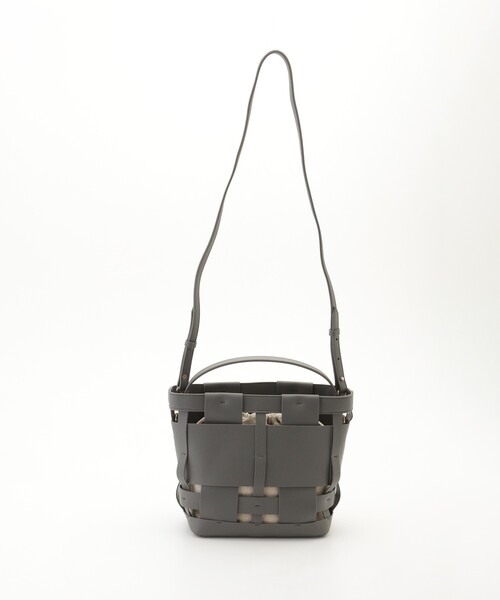 &Bridge(アンドブリッジ)の「cachellier(カシェリエ) 巾着付きショルダーバッグ(ショルダーバッグ・レディース・グレー・99)」の2枚目の写真