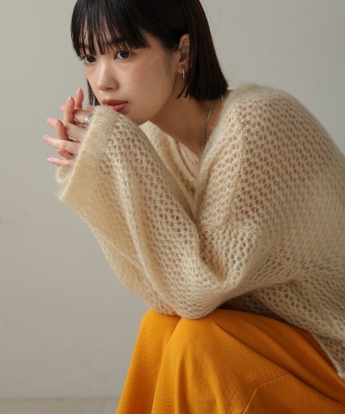 Bou Jeloud（ブージュルード）の「ネコヤーンラメシアーニット（ニット/セーター・レディース・ライトブルー/グレイッシュベージュ/イエロー・FREE）」の6枚目の写真