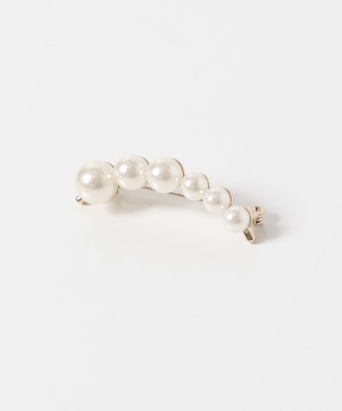 URBAN RESEARCH ROSSO WOMEN（アーバンリサーチ　ロッソ）の「AVALON　カーブパールブローチ（ブローチ/コサージュ・レディース・シルバー/ゴールド・-）」の3枚目の写真