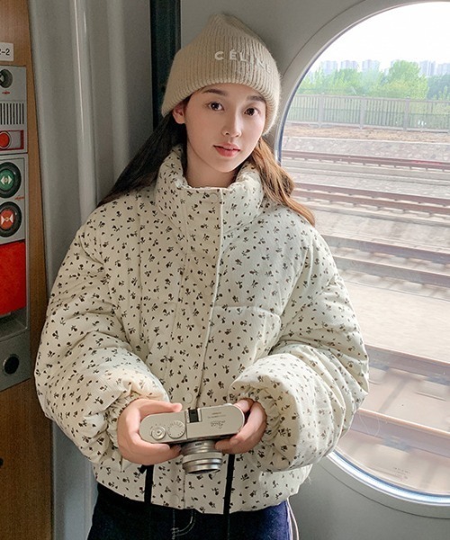 LAC-VERT（ラック・ヴェール）の「花柄コンパクト丈コーデュロイダウン