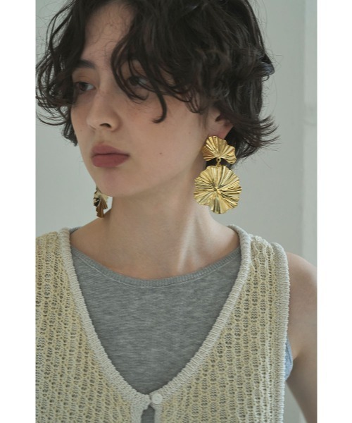 marjour(マージュール)の「BIG FLOWER PIERCE(ピアス(両耳用)・レディース・シルバー/ゴールド・FREE)」の13枚目の写真