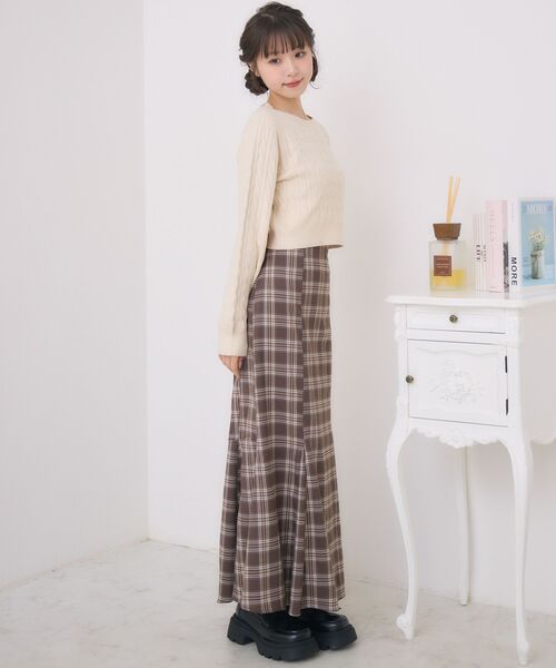 ems excite（エムズエキサイト）の「胸刺繍ケーブルNTPO（ニット/セーター・レディース・ブルー/レッド/ベージュ/ナチュラル・FREE）」の6枚目の写真