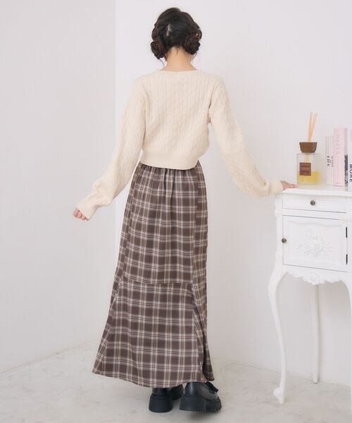 ems excite（エムズエキサイト）の「胸刺繍ケーブルNTPO（ニット/セーター・レディース・ブルー/レッド/ベージュ/ナチュラル・FREE）」の8枚目の写真