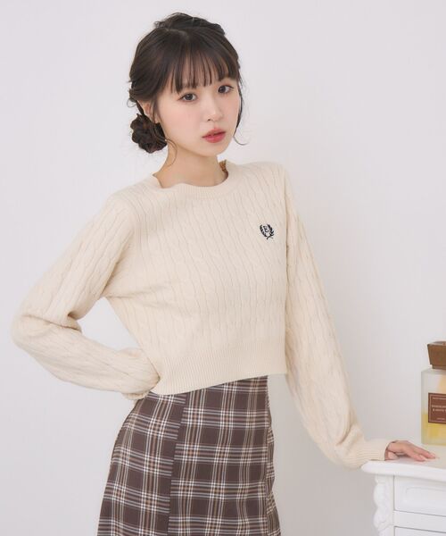 ems excite（エムズエキサイト）の「胸刺繍ケーブルNTPO（ニット/セーター・レディース・ブルー/レッド/ベージュ/ナチュラル・FREE）」の10枚目の写真